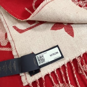 LV 【ESSENTIAL】 Классический узор Monogram украшает обе стороны, а