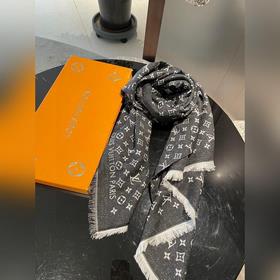 Louis Vuitton и японская художница-авангардистка Яюми Кусама внов