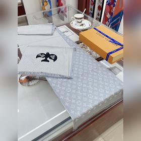 【Новая популярная модель в магазине LV. Очень красивая... Простая