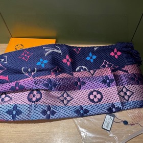 Новый цвет LV Rainbow (фотография может отличаться от реальности)