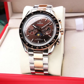 Новые часы Omega Speedmaster Racing. Часы имеют 42-миллиметровый 