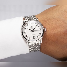 Серия Omega Seamaster - часы для пар. Подлинный дизайн, надписи н