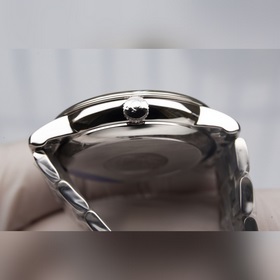 Серия Omega Seamaster - часы для пар. Подлинный дизайн, надписи н