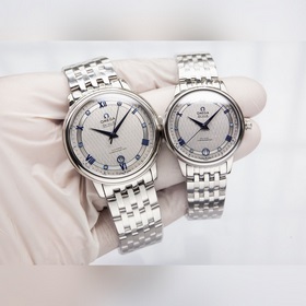 Серия Omega Seamaster - часы для пар. Подлинный дизайн, надписи н