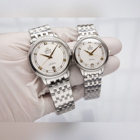 Серия Omega Seamaster - часы для пар. Подлинный дизайн, надписи н