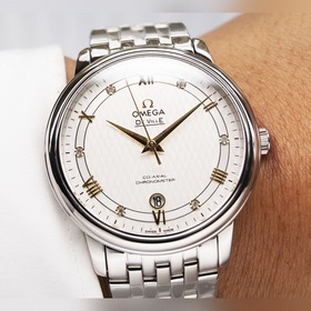 Серия Omega Seamaster - часы для пар. Подлинный дизайн, надписи н
