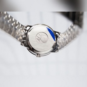 Серия Omega Seamaster - часы для пар. Подлинный дизайн, надписи н