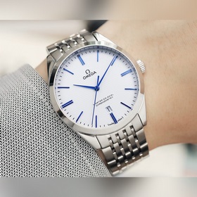 Серия Omega Seamaster. Оригинальный рельефный узор, синхронизация