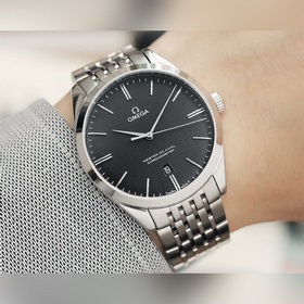 Серия Omega Seamaster. Оригинальный рельефный узор, синхронизация
