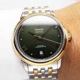 Серия Omega Seamaster - часы для пар. Подлинный дизайн, надписи н