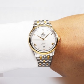 Серия Omega Seamaster - часы для пар. Подлинный дизайн, надписи н