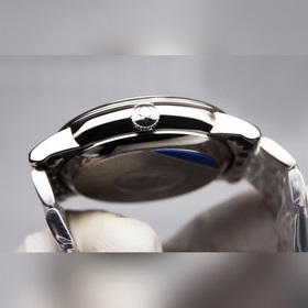 Серия Omega Seamaster - часы для пар. Подлинный дизайн, надписи н