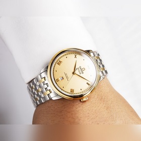 Серия Omega Seamaster - часы для пар. Подлинный дизайн, надписи н