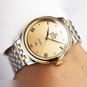 Серия Omega Seamaster - часы для пар. Подлинный дизайн, надписи н