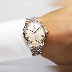 Серия Omega Seamaster - часы для пар. Подлинный дизайн, надписи н