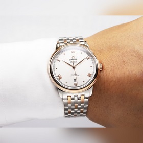 Серия Omega Seamaster - часы для пар. Подлинный дизайн, надписи н
