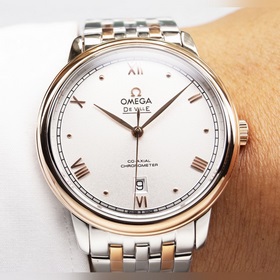 Серия Omega Seamaster - часы для пар. Подлинный дизайн, надписи н