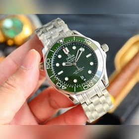 Новейшая версия Omega Seamaster 300M Co-Axial Master Chronometer 