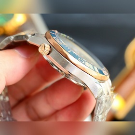 Новейшая версия Omega Seamaster 300M Co-Axial Master Chronometer 