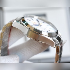 Новейший механизм V12 8500 с тремя функциями в одном корпусе. Нез