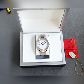 Новейший механизм V12 8500 с тремя функциями в одном корпусе. Нез