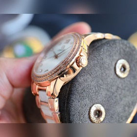 Золотисто-белый Классическая модель, неподвластная времени Бренд 