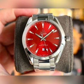 Новейший механизм V12 8500 с коаксиальным ротором, три функции в 