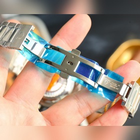 Новейший механизм V12 8500 с коаксиальным ротором, три функции в 