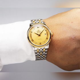 Серия Omega Seamaster - часы для пар. Подлинный дизайн, надписи н