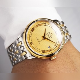 Серия Omega Seamaster - часы для пар. Подлинный дизайн, надписи н