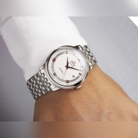 Серия Omega Seamaster - часы для пар. Подлинный дизайн, надписи н
