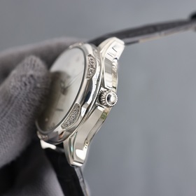 Бренд Omega Модель Новая женская механическая часы Стеклянный циф