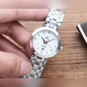 MEGA Omega — модные женские кварцевые часы, которые идеально подх