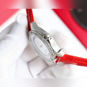 Omega представляет кварцевые часы, которые обязательно должны быт