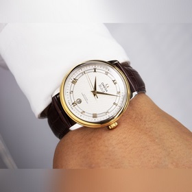 Серия Omega Seamaster - часы для пар. Подлинный дизайн, надписи н