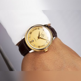 Серия Omega Seamaster - часы для пар. Подлинный дизайн, надписи н