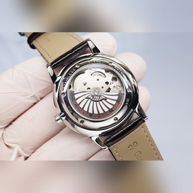 Бренд Omega Тип： Элитные часы для мужчин Материал： корпус из нерж