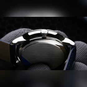 Серия Omega Seamaster - часы для пар. Подлинный дизайн, надписи н