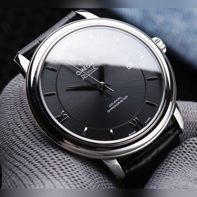 Серия Omega Seamaster - часы для пар. Подлинный дизайн, надписи н