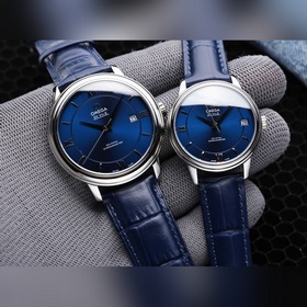 Серия Omega Seamaster - часы для пар. Подлинный дизайн, надписи н