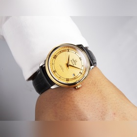 Серия Omega Seamaster - часы для пар. Подлинный дизайн, надписи н