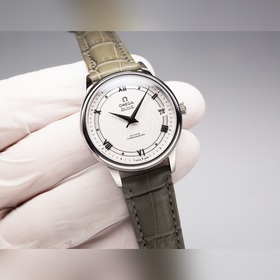 Серия Omega Seamaster - часы для пар. Подлинный дизайн, надписи н