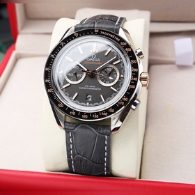 Новые часы Omega Speedmaster Racing. Часы имеют 42-миллиметровый