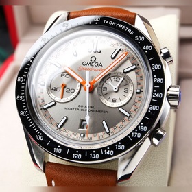 Новые часы Omega Speedmaster Racing. Часы имеют 42-миллиметровый 