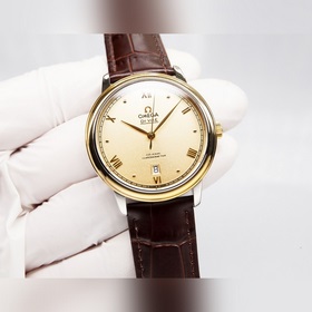 Серия Omega Seamaster - часы для пар. Подлинный дизайн, надписи н