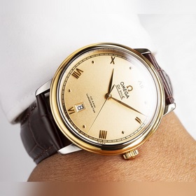 Серия Omega Seamaster - часы для пар. Подлинный дизайн, надписи н