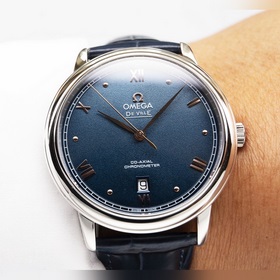 Серия Omega Seamaster - часы для пар. Подлинный дизайн, надписи н