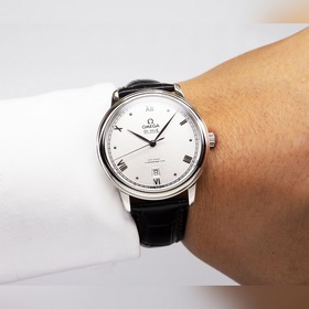 Серия Omega Seamaster - часы для пар. Подлинный дизайн, надписи н