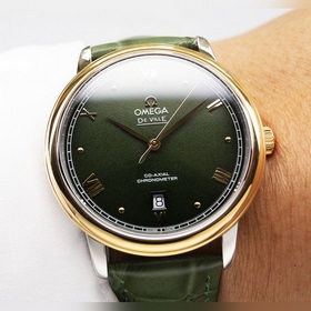 Серия Omega Seamaster - часы для пар. Подлинный дизайн, надписи н