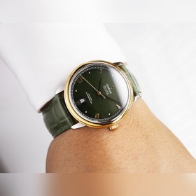 Серия Omega Seamaster - часы для пар. Подлинный дизайн, надписи н